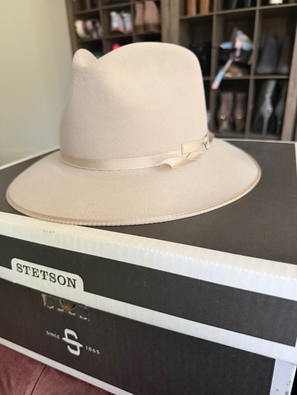 Stetson Cream Felt Rancher Hat with Ribbon Band